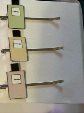 CHANEL Beaute Pastel perfume Hair Pins